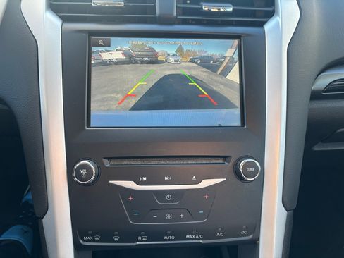 Used 2014 Ford Fusion SE image 13