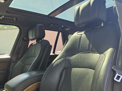 Used 2018 Land Rover Range Rover Supercharged image 37