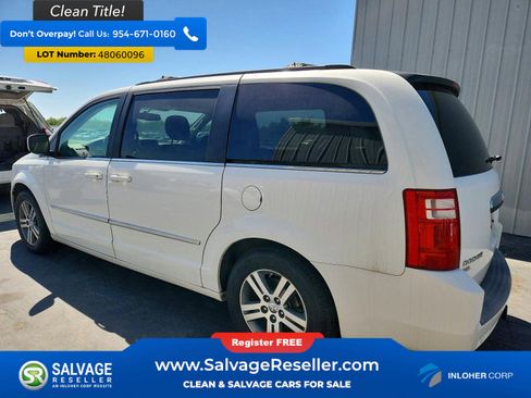 Used 2010 Dodge Grand Caravan SXT image 3