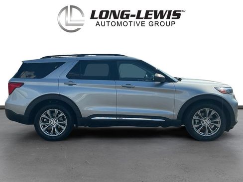 Certified 2022 Ford Explorer XLT w/ Equipment Group 202A RWD image 8