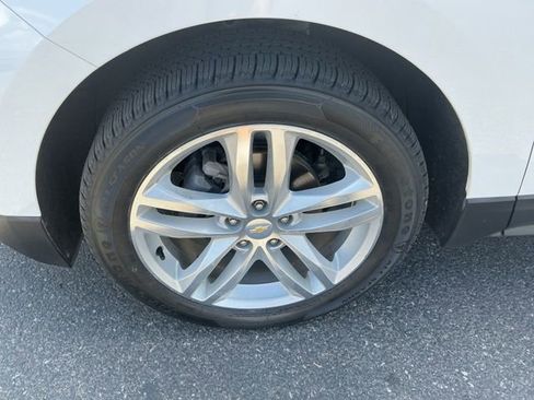 Used 2019 Chevrolet Equinox Premier AWD/4WD image 9