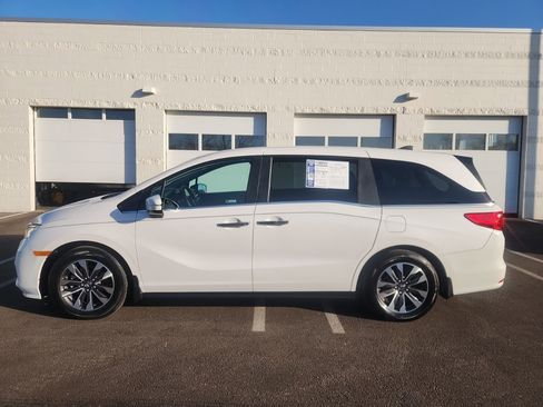 Used 2023 Honda Odyssey EX-L image 3
