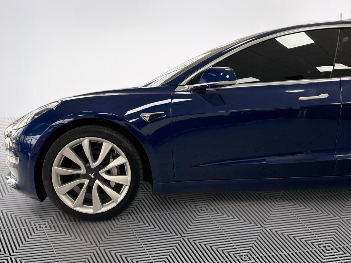 Used 2018 Tesla Model 3 Long Range AWD/4WD image 5