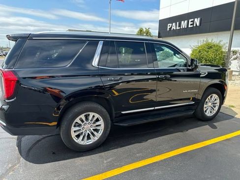Used 2023 GMC Yukon SLT w/ SLT Luxury Package AWD/4WD image 3