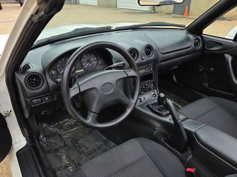 Used 1999 MAZDA MX-5 Miata image 42