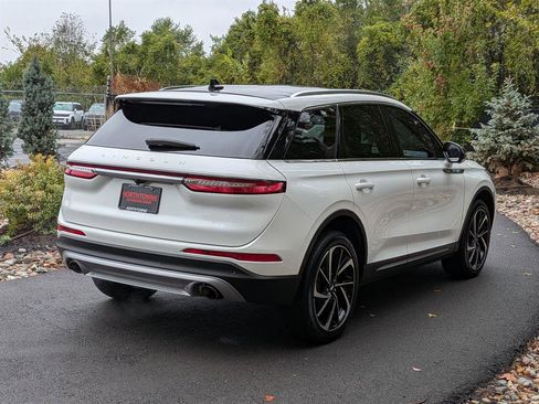 Used 2023 Lincoln Corsair Reserve w/ Equipment Group 201A image 5