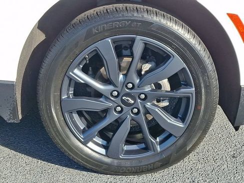 Used 2024 Chevrolet Equinox RS AWD/4WD image 11
