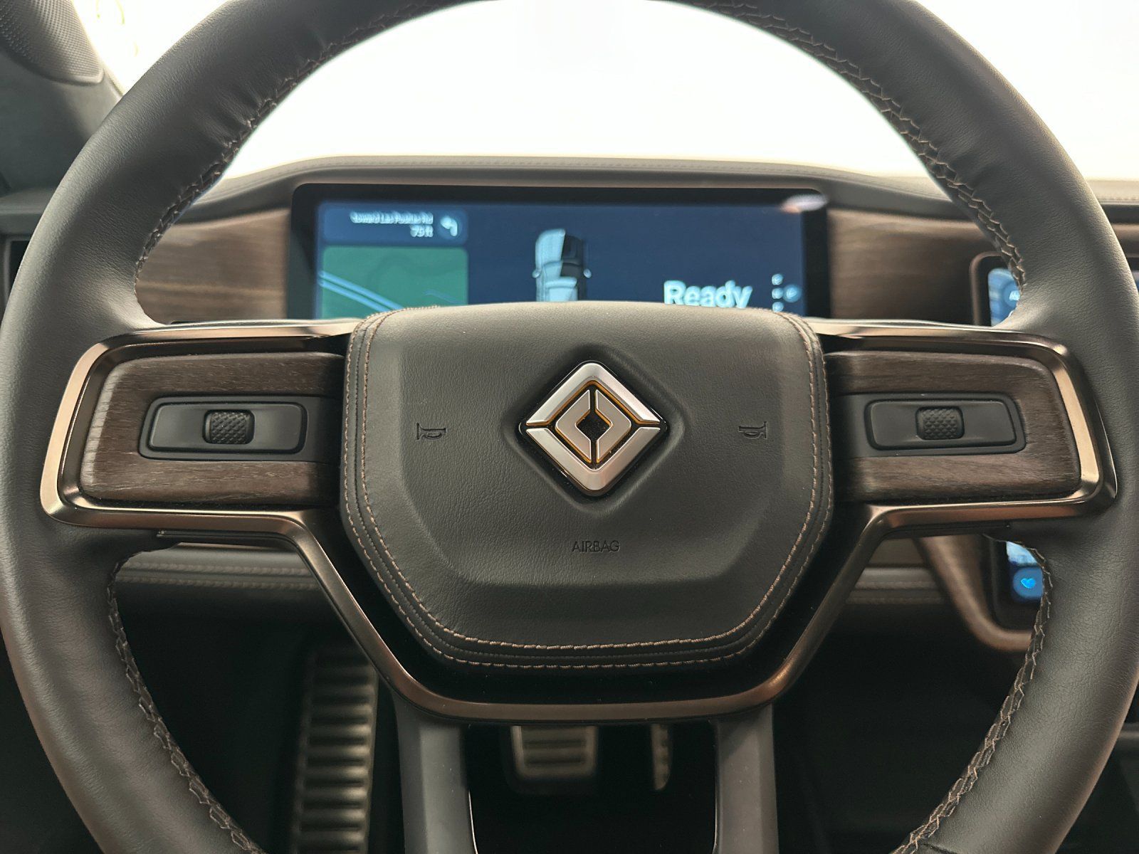 Used 2025 Rivian R1S Premium Dual AWD/4WD image 22