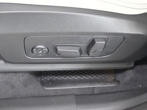 New 2026 BMW X1 xDrive28i w/ Technology Package image 11