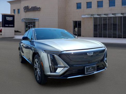 Certified 2024 Cadillac Lyriq Luxury w/ LPO, Floor Liner Package AWD/4WD image 3