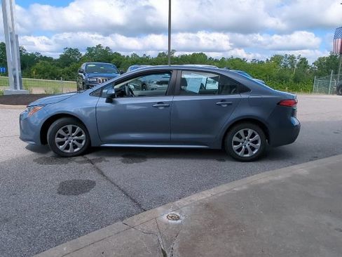 Used 2022 Toyota Corolla LE FWD image 18
