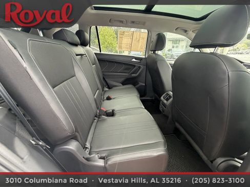 Certified 2023 Volkswagen Tiguan SE w/ Panoramic Sunroof Package FWD image 10