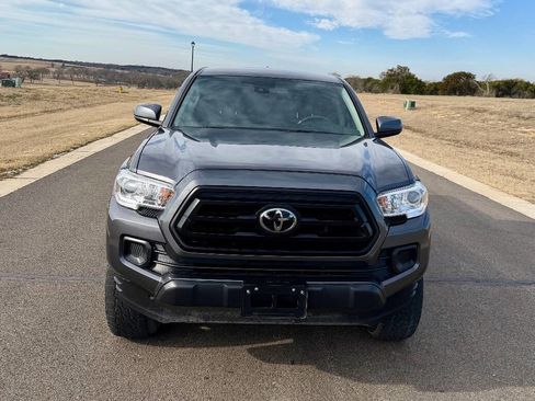 Used 2023 Toyota Tacoma SR w/ SR Convenience Package image 11