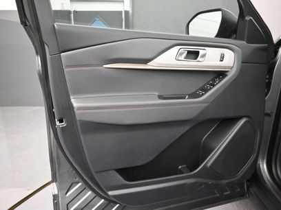 New 2025 Ford Explorer Active