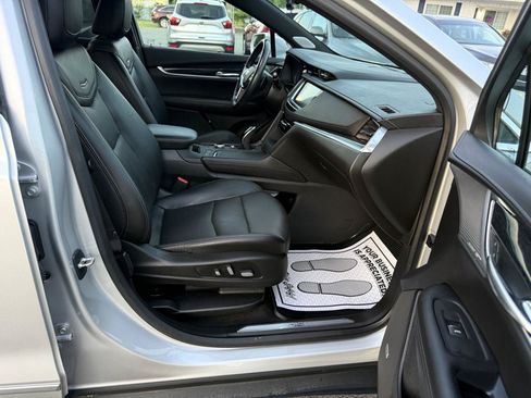 Used 2020 Cadillac XT5 Premium Luxury FWD image 15