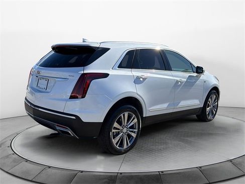 Certified 2025 Cadillac XT5 Premium Luxury image 7