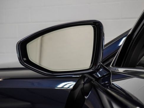 Used 2022 Audi A8 L 3.0T w/ Luxury Package image 17