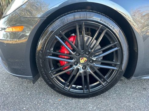 Used 2019 Porsche Panamera 4 w/ Premium Package Plus AWD/4WD image 13