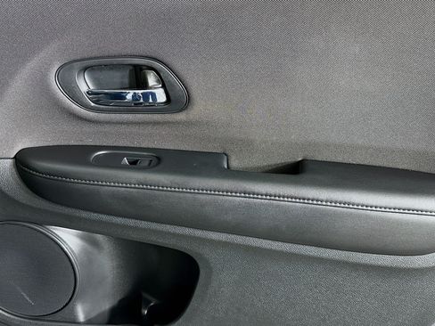 Used 2019 Honda HR-V LX image 23