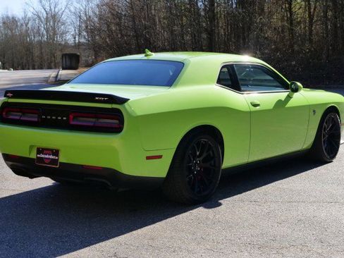 Used 2015 Dodge Challenger SRT Hellcat image 25