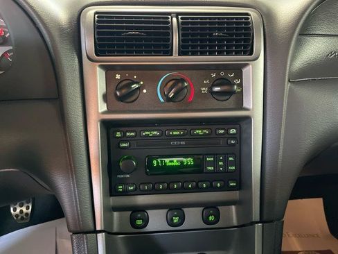 Used 2004 Ford Mustang Mach 1 RWD image 36