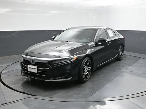 Used 2022 Honda Accord Touring image 1