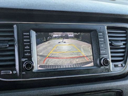 Used 2019 Kia Sedona LX image 12