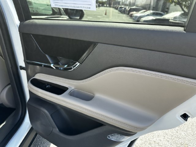 Certified 2023 Lincoln Corsair AWD w/ Equipment Group 101A image 40
