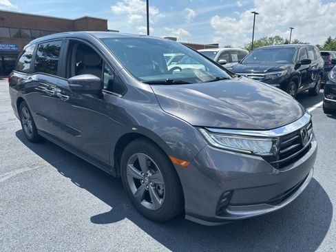 Certified 2023 Honda Odyssey EX image 5