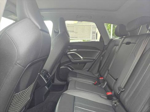 Used 2025 Audi Q5 Premium Plus w/ Premium Plus AWD/4WD image 17