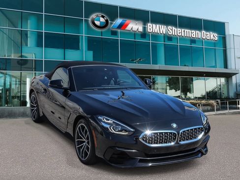 Used 2022 BMW Z4 sDrive30i w/ Convenience Package image 3