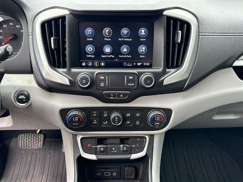 Used 2022 GMC Terrain SLT w/ Tech Package FWD image 23