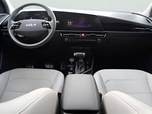 New 2025 Kia Niro EX Touring image 15
