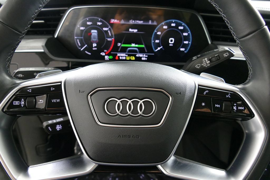 Used 2024 Audi Q8 e-tron Premium Plus w/ Premium Plus Package AWD/4WD image 18