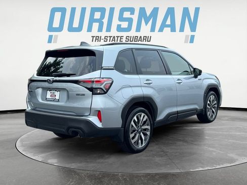 Used 2025 Subaru Forester Touring w/ Touring Package AWD/4WD image 6