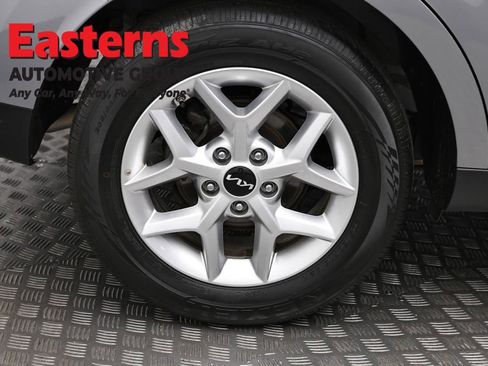 Used 2025 Kia Soul LX w/ LX Technology Package image 30