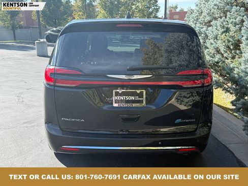 Used 2024 Chrysler Pacifica Select image 6