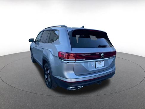 Used 2025 Volkswagen Atlas SE image 11