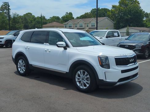Used 2022 Kia Telluride LX FWD image 9