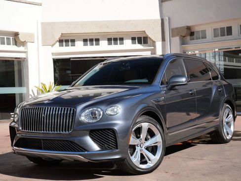 Used 2023 Bentley Bentayga Extended Wheelbase image 9