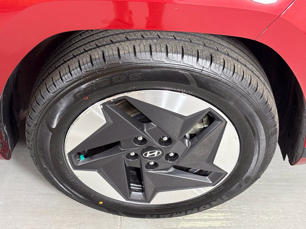 Used 2025 Hyundai Kona SEL FWD image 11