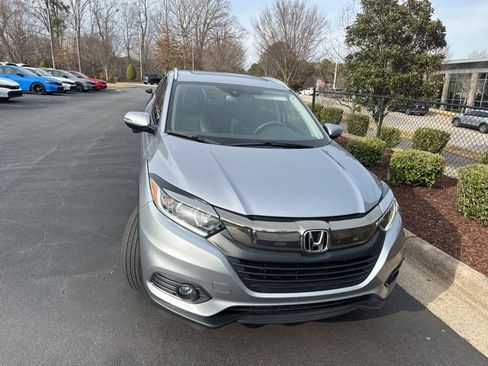 Certified 2022 Honda HR-V EX-L image 5