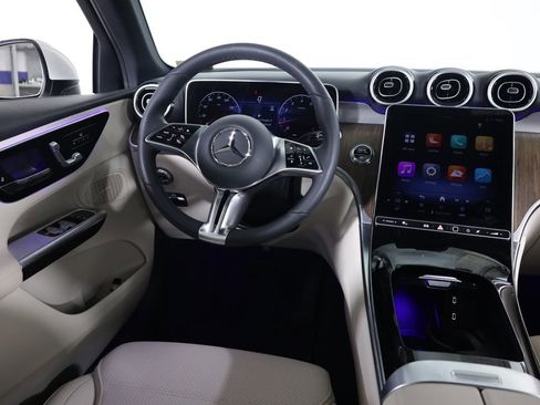 Used 2026 Mercedes-Benz GLC 300 4MATIC image 34