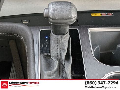 Used 2025 Toyota Sienna LE w/ LE Plus Package AWD/4WD image 27