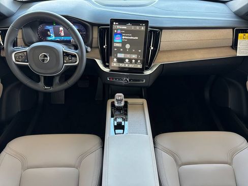 New 2026 Volvo XC90 T8 Plus image 12