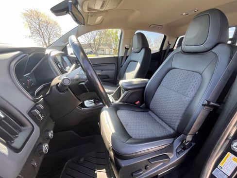Used 2017 Chevrolet Colorado Z71 AWD/4WD image 25