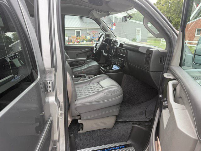 Used 2023 GMC Savana 2500 Extended RWD image 8