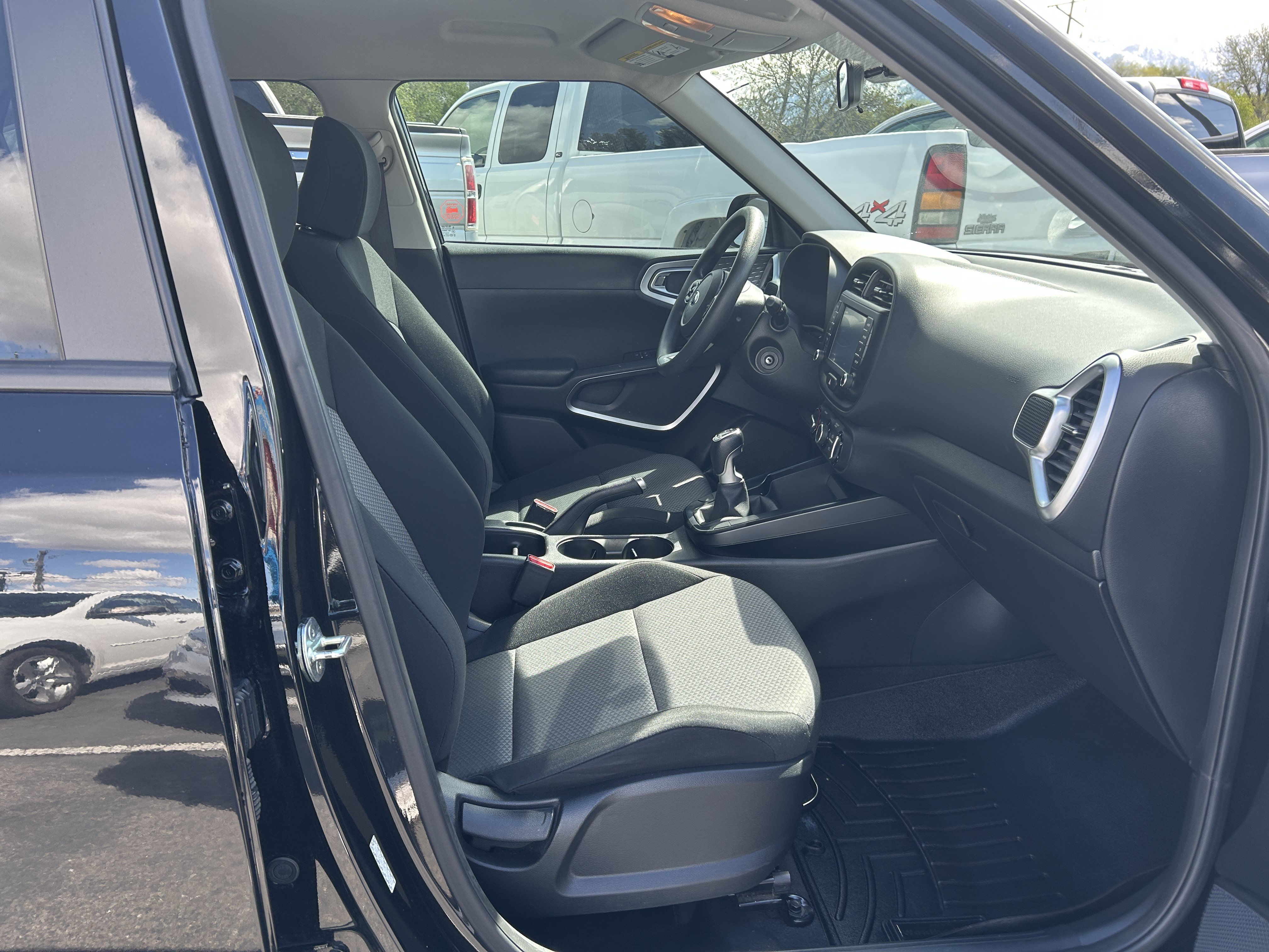 Used 2021 Kia Soul LX FWD image 19