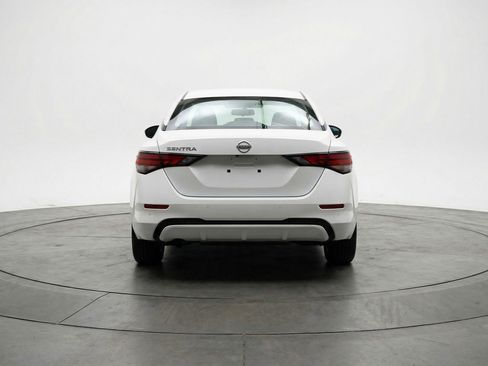 Used 2025 Nissan Sentra S image 7