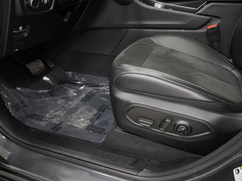 Certified 2025 Jeep Grand Cherokee Altitude image 41